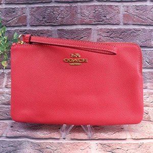 LARGE CORNER ZIP WRISTLET (COACH 3888) IM/FUCHSIA